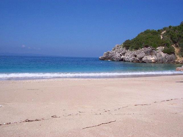 Theros Blu Sarakiniko (Epirus) Exterior photo